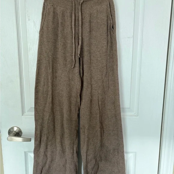 Uniqlo Ribbed Knit Drawstring Pants - Brown - Picture 2 of 7